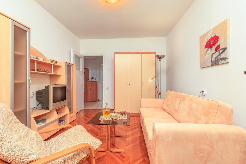 Apartment Barbaresko Split Extérieur photo